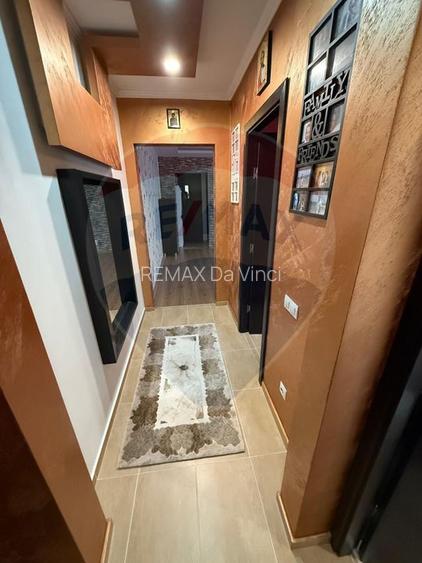 Apartament 3 camere de vânzare la preț de doua camere. Oferta ideală ! - 2