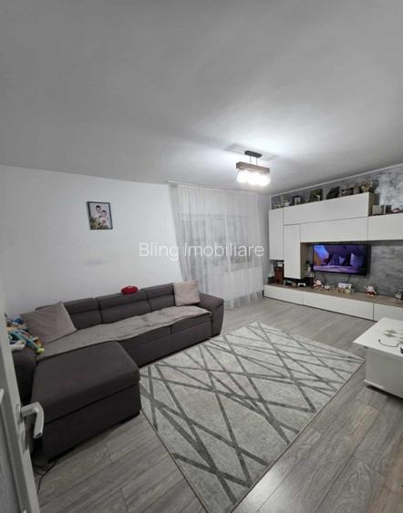 Apartament cu 3 camere, 65 mp, decomandat, 2 bai, balcon, zona Expo Transilvania - 2