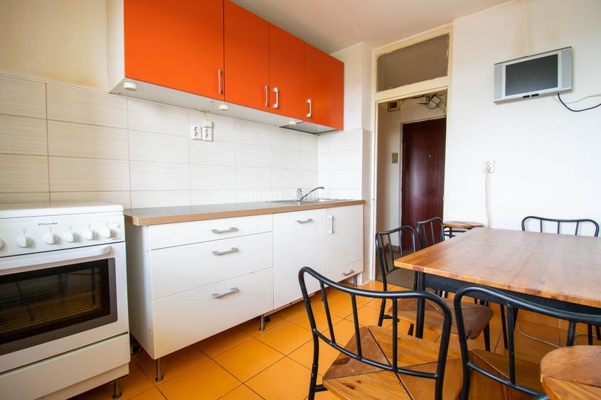 Crangasi-apartament 2 camere,decomandat,la 12 min de Metrou,an 1983, 0% comision - 10