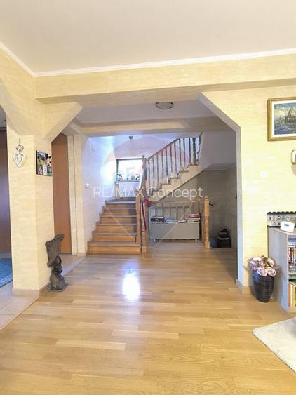 Casă de vanzare - 12