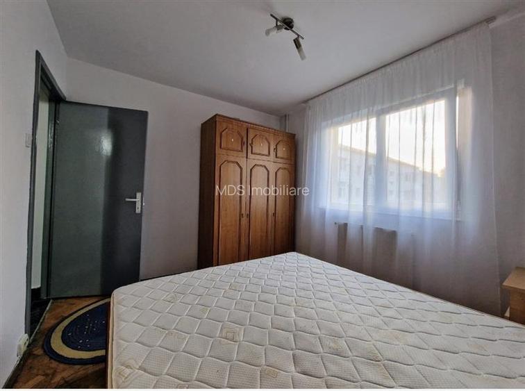 Mobilat si utilat la etajul 3 lingă Judetean - 5