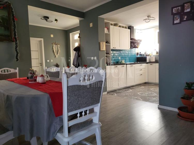 Casa 5 camere de vanzare in Floresti - 2