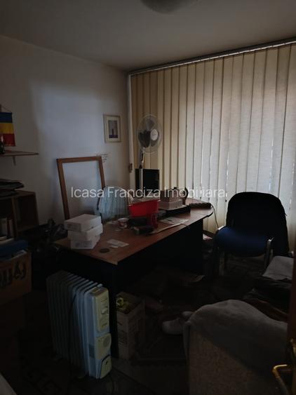 Propun spre vânzare un spațiu comercial / birou situat pe str teiul doamnei - 3