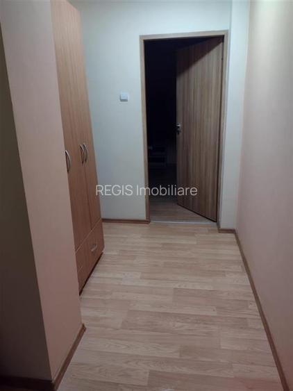 Apartament spatios 2 camere decomandat Tractoru - 4