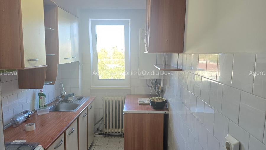 Vand apartament 3 camere in Deva, zona Scarisoara (Astoria), etaj 3, - 6
