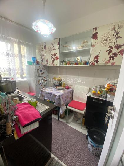 2 DECOMANDATE etaj 2, boxa, bl 8m, izolat, centrala, Universitate - 5