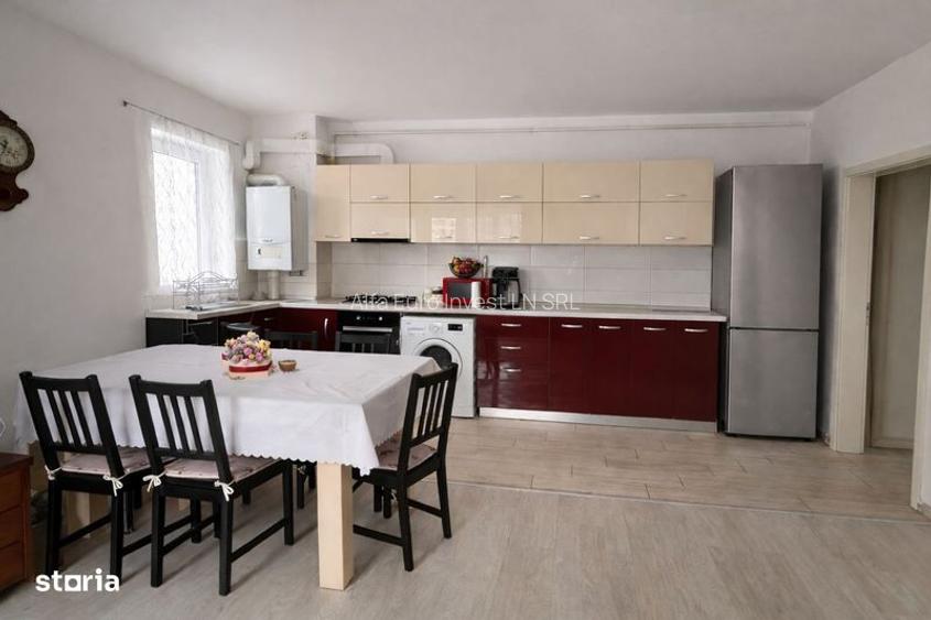 Alfa Invest Imobiliare , va propune spre vinzare ,apartament 3 camere - Maurer : - 3