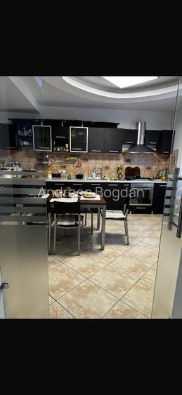 Vila complet mobilata si utilata in stare perfecta - 8