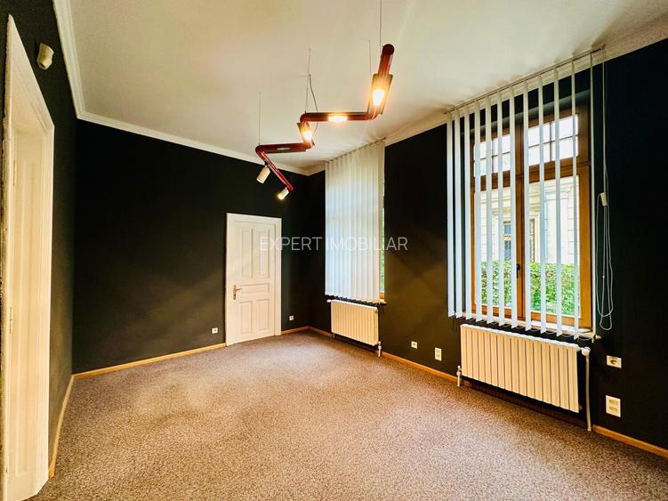 Unirii - Mitropolie vila 500 mp utili 4500 Euro - 4