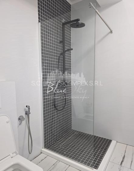 Apartament nou, 3 camere cu loc de parcare si curte  situat in Zona KM 4-5 - 15