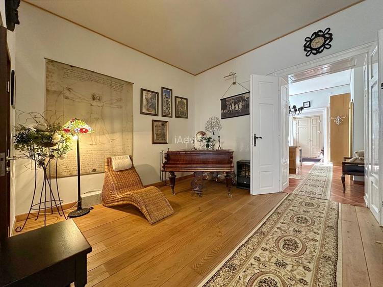 APARTAMENT 3 CAMERE IN CENTUL ISTORIC AL BRASOVULUI - 2