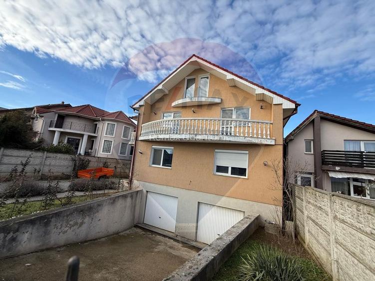 De vânzare Casă spațioasă cu teren 1.000 mp Beverly Hills, Sanmartin - 15