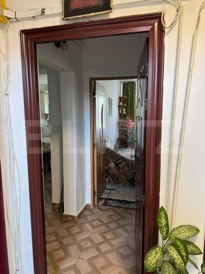 Apartament - 3 camere - etaj intermediar, zona Lama