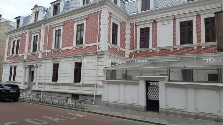 OCAZIE VILA 425MP INTERBELICA RENOVATA UNIRII, CURTE PROPRIE 30 mp - 369000 Euro - 2