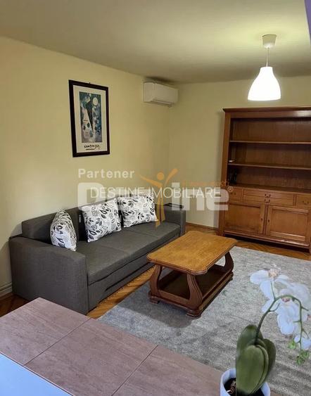 Închiriem apartament central 2 camere - 6