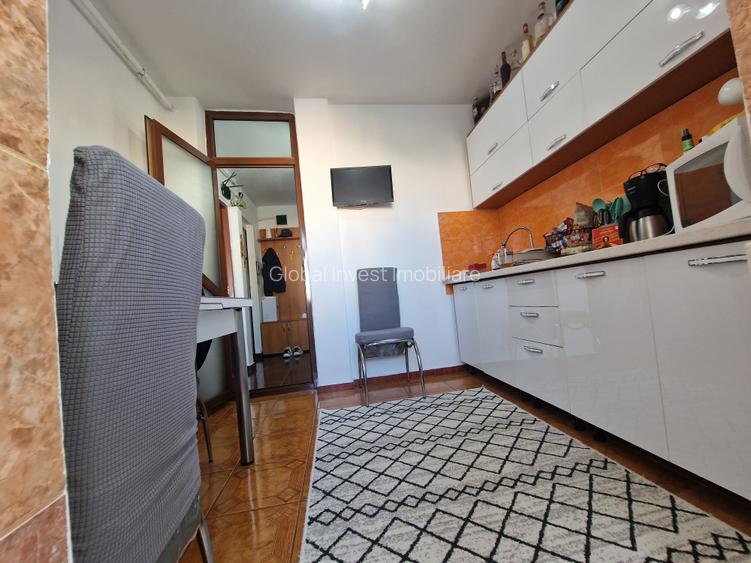 Navodari(Sud)- 3 camere decomandate confort 0, parcare, gaze - 87.000euro - 15