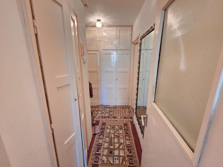 Apartament 2 camere liber la vanzare zona Astra str.Neptun etaj 1 balcon mare