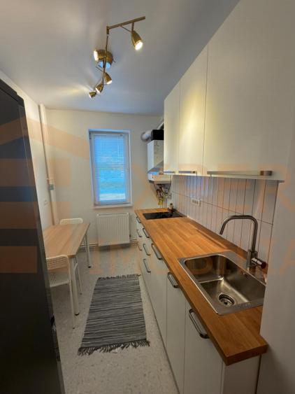 Apartament 2 camere de vanzare, termen lung, zona Tomis II