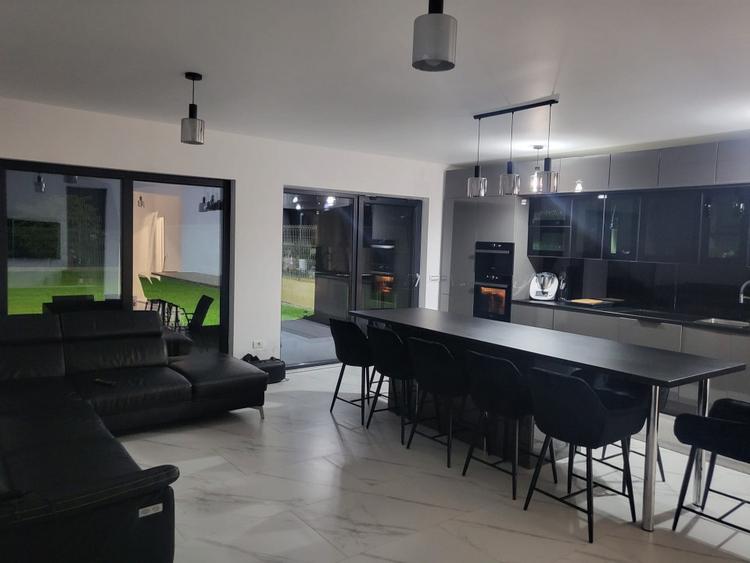 Casa unifamilială deosebită, 248mp utili, teren 580mp, LUX