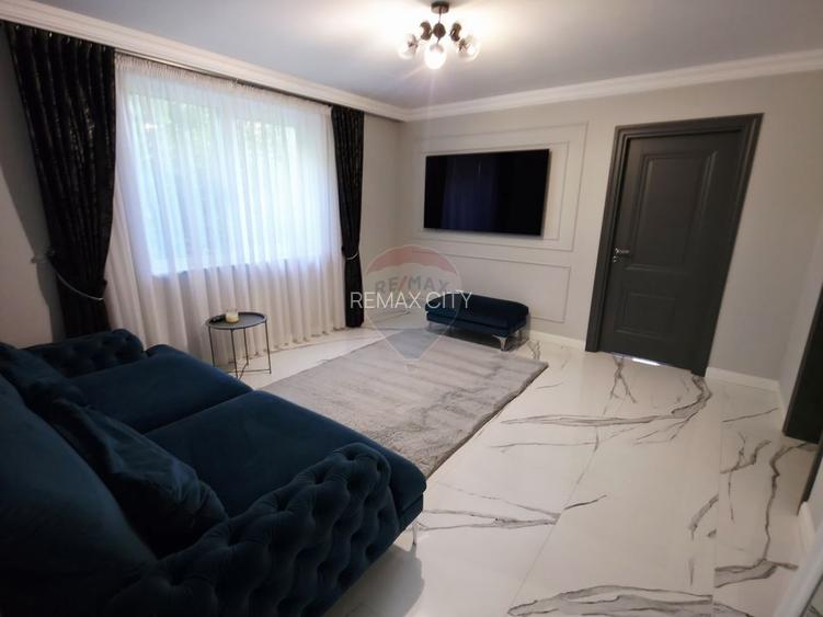 Apartament cu 5 camere de vânzare în zona Precista - 4