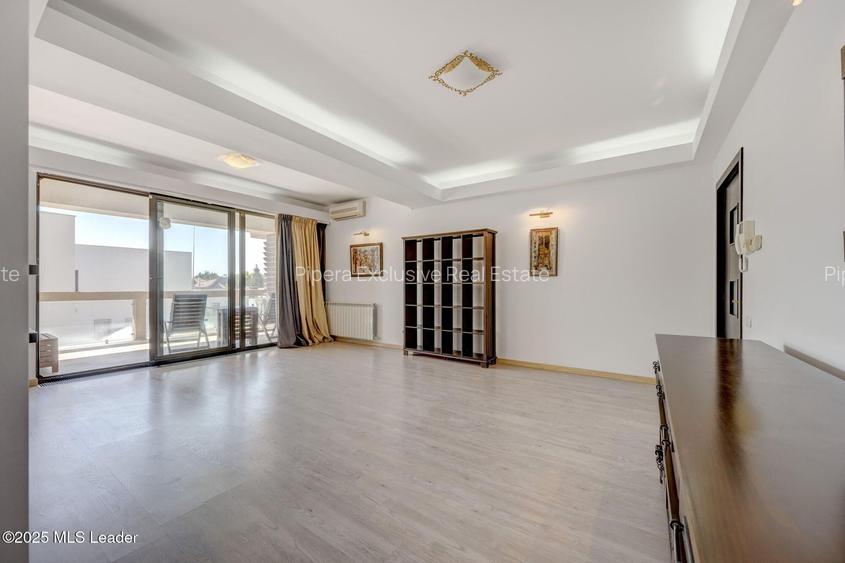 Space, light, and comfort for your family. FIRST RENTAL - 4