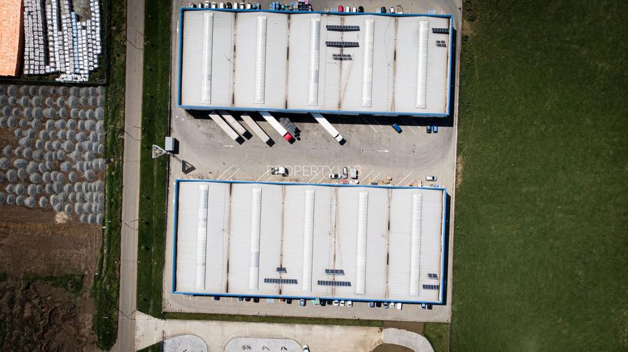 Parc industrial cu platformă betonată lângă A1 - 13