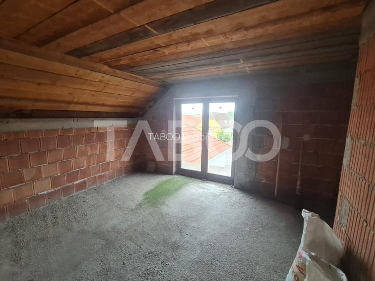 Casa la rosu de vanzare in Sebes-Lancram judetul Alba - 8