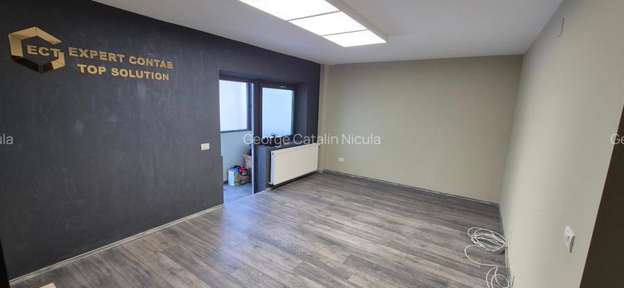 Ofer spre închiriere spațiu comercial – 60 mp, parter bloc zona centrala - 8
