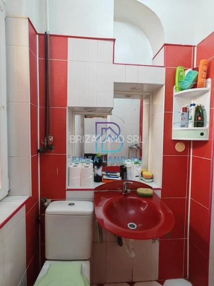 Calarasi, Hala Traian, casa stradal, Sp+P+E, sup. 207mp, teren 156mp - 4