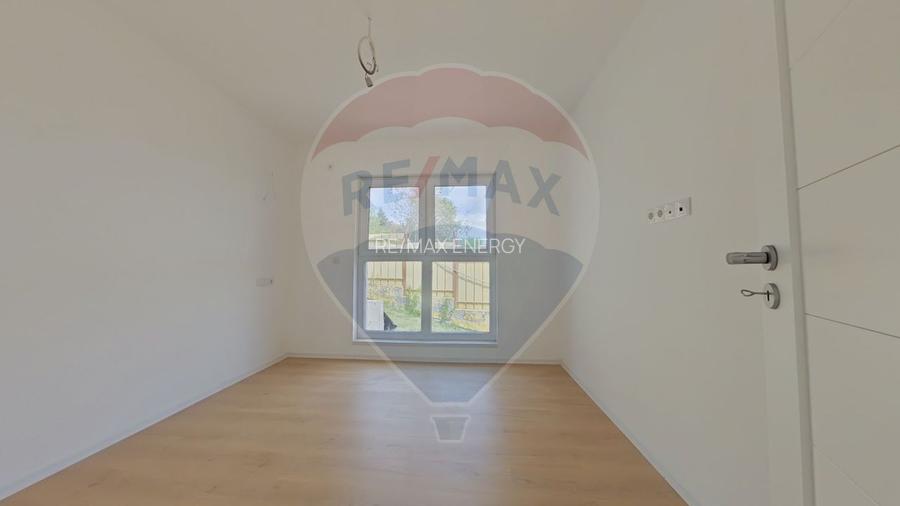 Casa/vila cu 5 camere, comision 0% la cumparator - 19