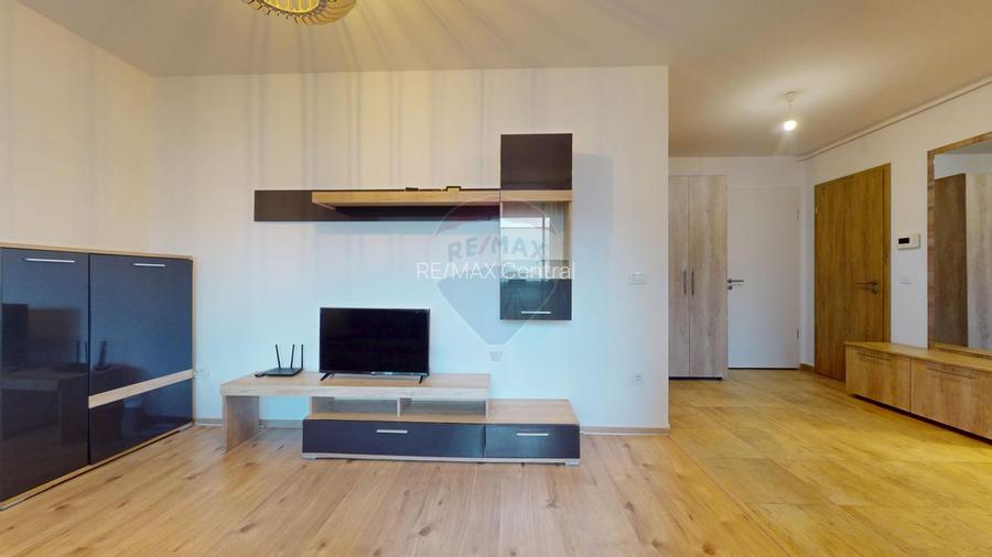 Studio modern Tractorul - 11