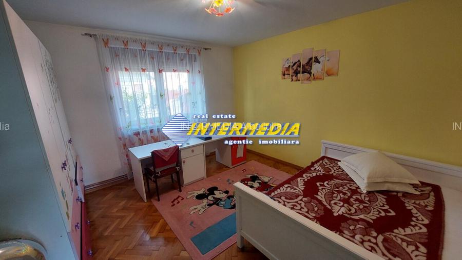 Casa cu 4 camere mobilata si utilata 593mp teren zona Centru - 9