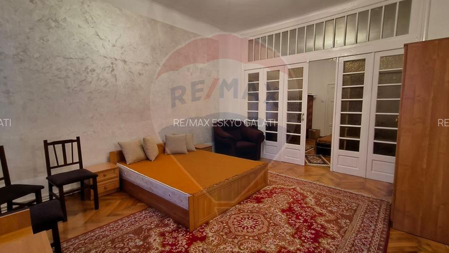 Casă cu 3 camere de vânzare în zona Centrală - 6