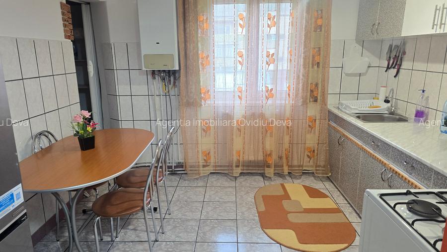 Vand apartament 3 camere in Deva, zona Viitorului (Gojdu), et. 3,mobilat, utilat - 4