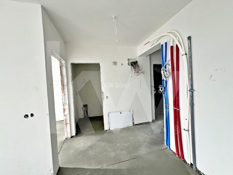 Apartament 3 camere, două băi, curte 50 mp.-Natura la tine acasă! Cristian-SiBiU - 17