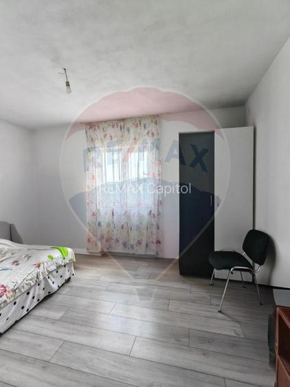 Casă / Vilă cu 4 camere de vânzare - 6