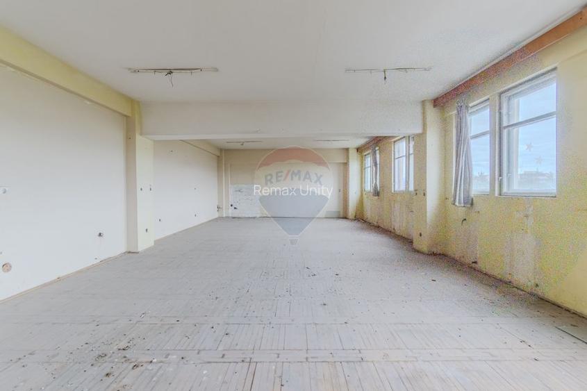 Spațiu industrial de 2060mp cu teren de 3358mp de vânzare Str Turnului - 40