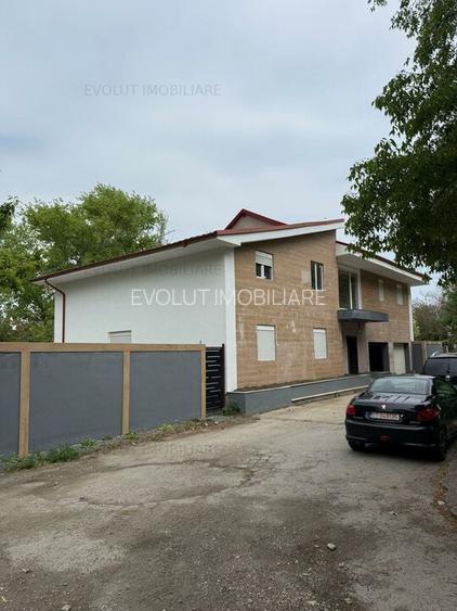 Proprietate comerciala versatila  în Eforie Sud cu vedere panoramica lac - 2