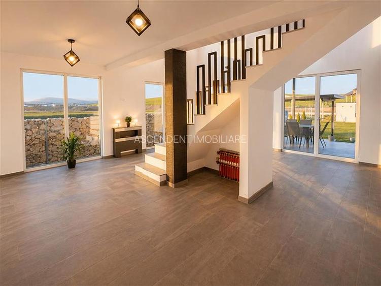 Resedinta rafinata&luminoasa, in cel mai nou cartier,aria Sepsi Arena: locul und - 2