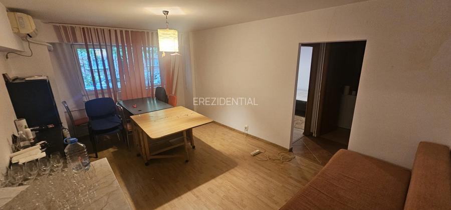 Apartament de vanzare-2 camere-zona Panduri - 2