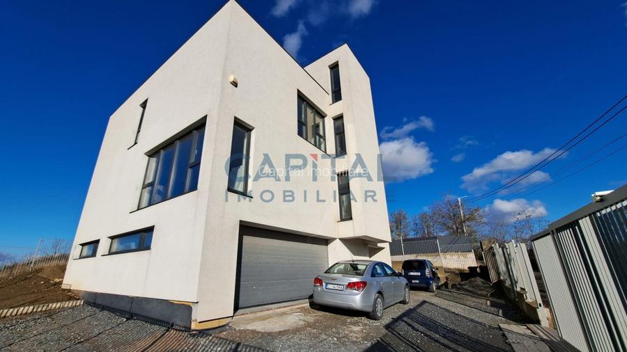 Casa remarcabila, 297 mpu, terasa pe acoperis, garaj, panorama - 4