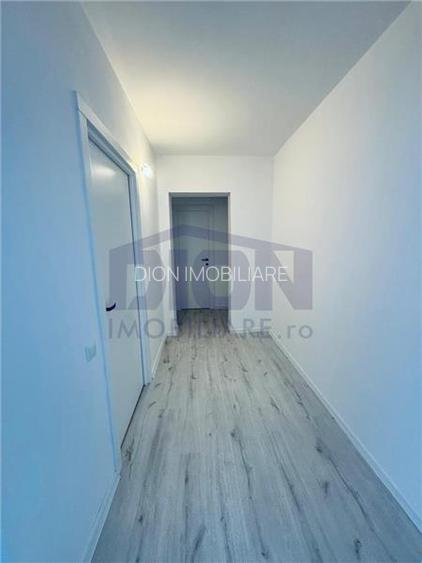 Titan - Piata Minis - Liceul Cuza - 4