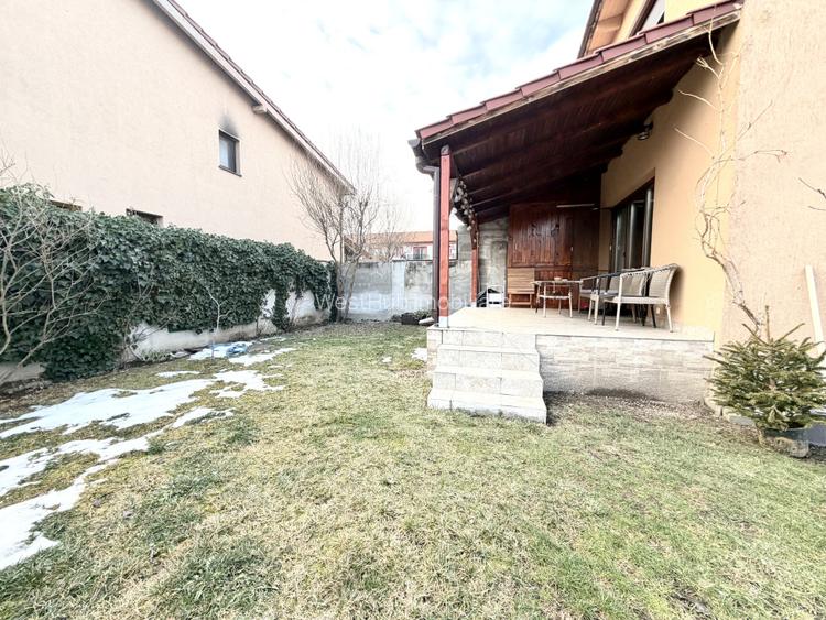 Triplex pe colt, 3 camere, 94 mp utili, 250 mp teren - Dumbravita - 12