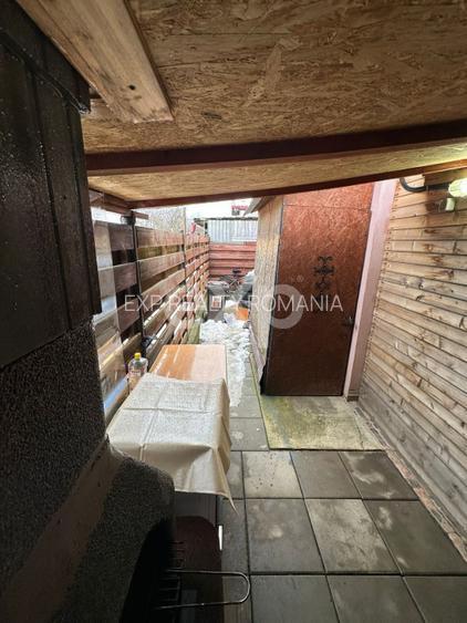 Teren 445 cu fundatie de casa mare + o Casuta locuibila moderna de 2 camere - 18