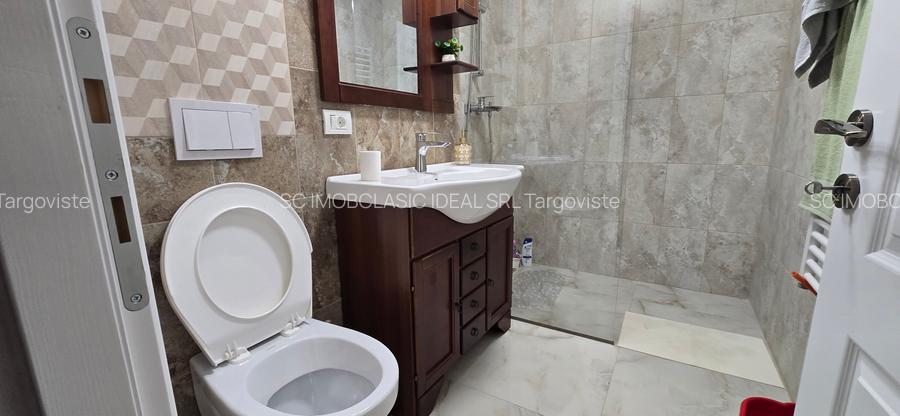 Prima inchiriere, apartament 3camere, micro 11 Târgoviște - 12