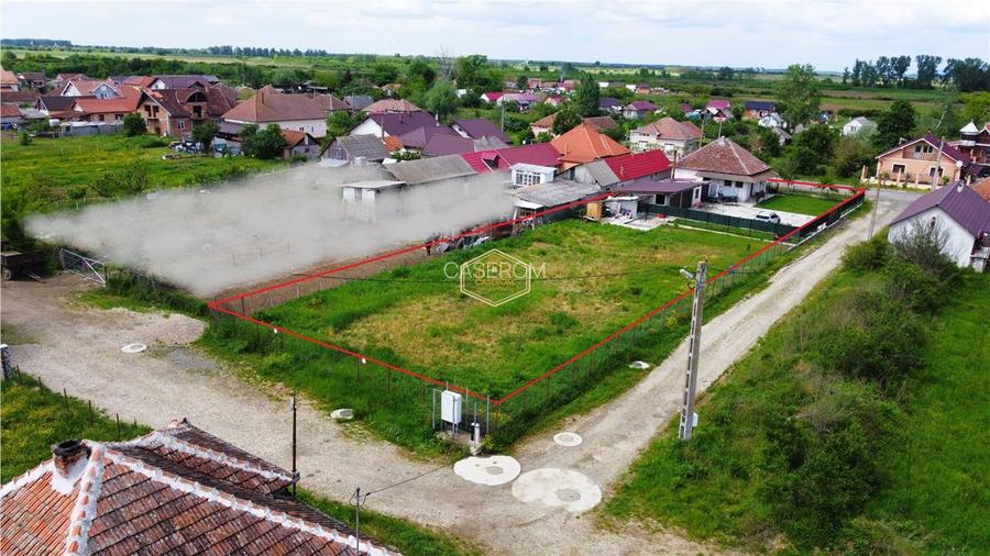 VIDEO | Casa cu teren generos si deschidere la 3 strazi | 10 minute de Satu Mare - 26