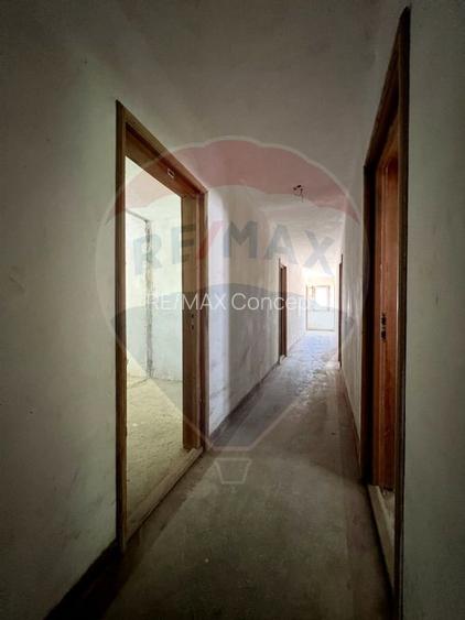 Hotel-bază de tratament, edificat în zonă cu ape sulfuroase - 6