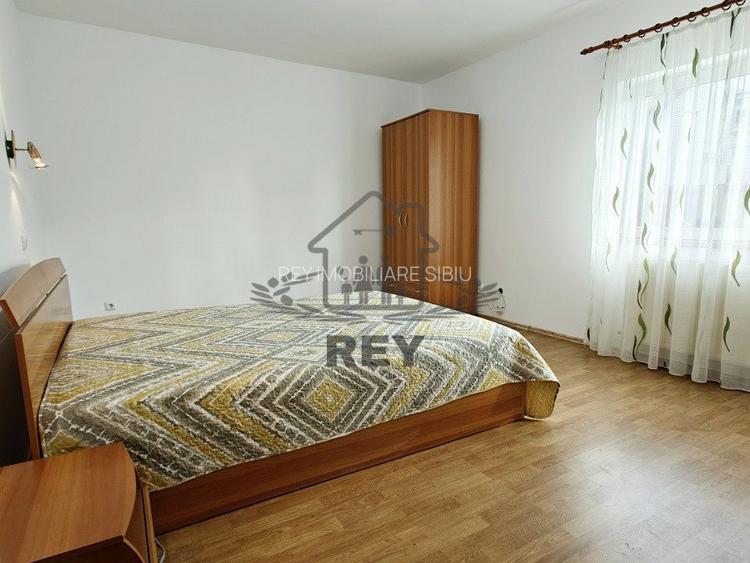Apartament 4 camere cu garaj zona Strand- V.Aurie - 14