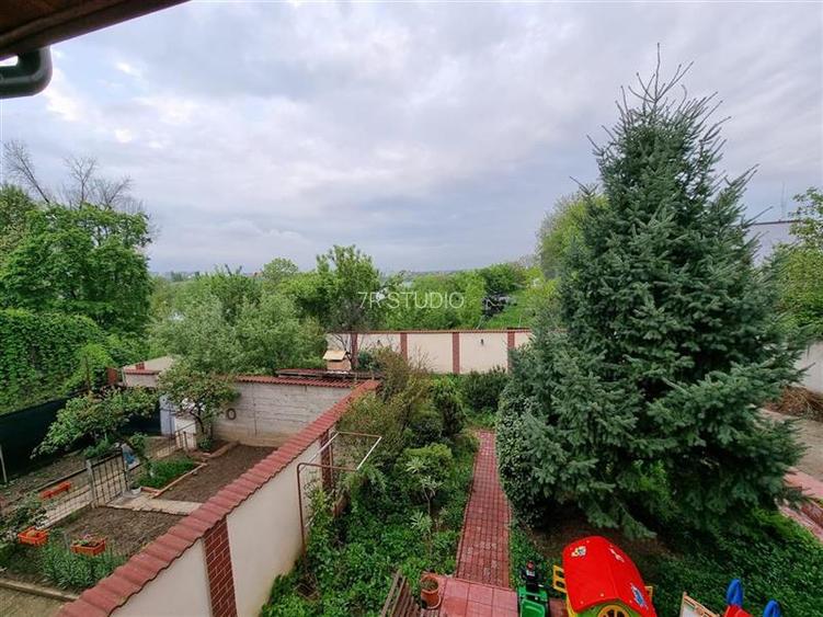 Vanzare teren cu 2 vile Tei - langa Parc - 6