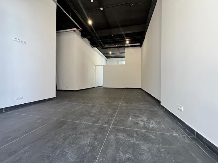 Spatii Comerciale intre 75 mp/80 mp/183 mp
